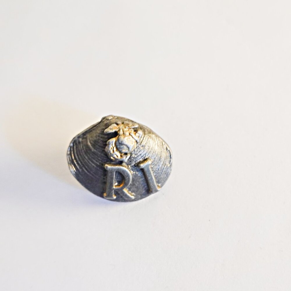 Vintage state of Rhode Island souvenir pin